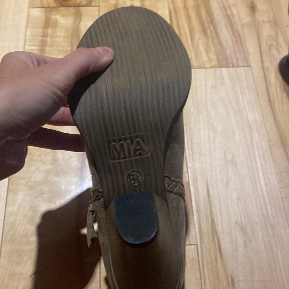 New booties - Picture 3 of 3